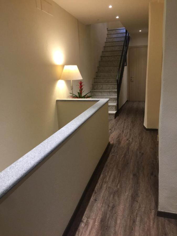 瓦拉洛 Delzanno酒店 外观 照片